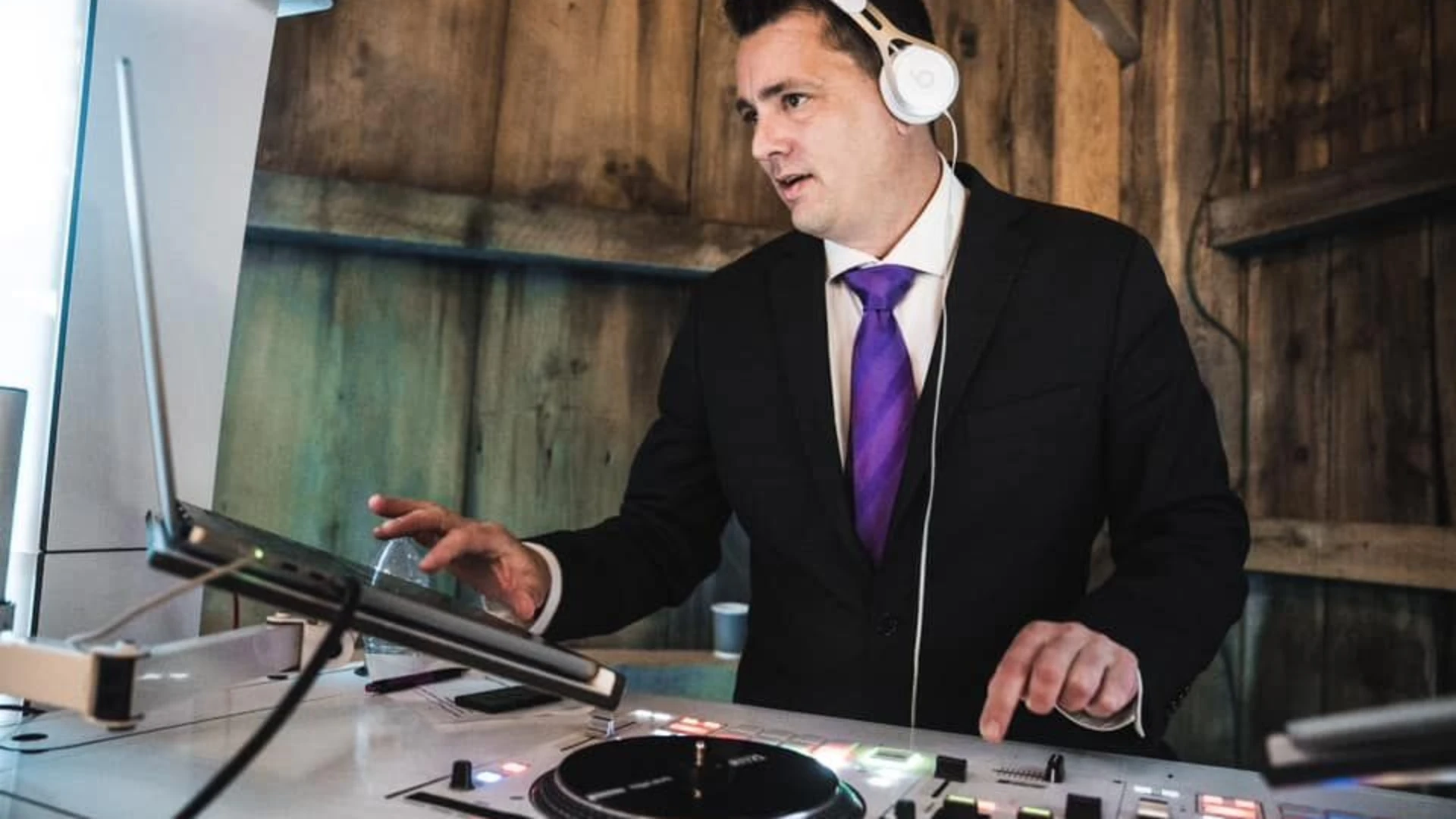 DJ Bill Bara
