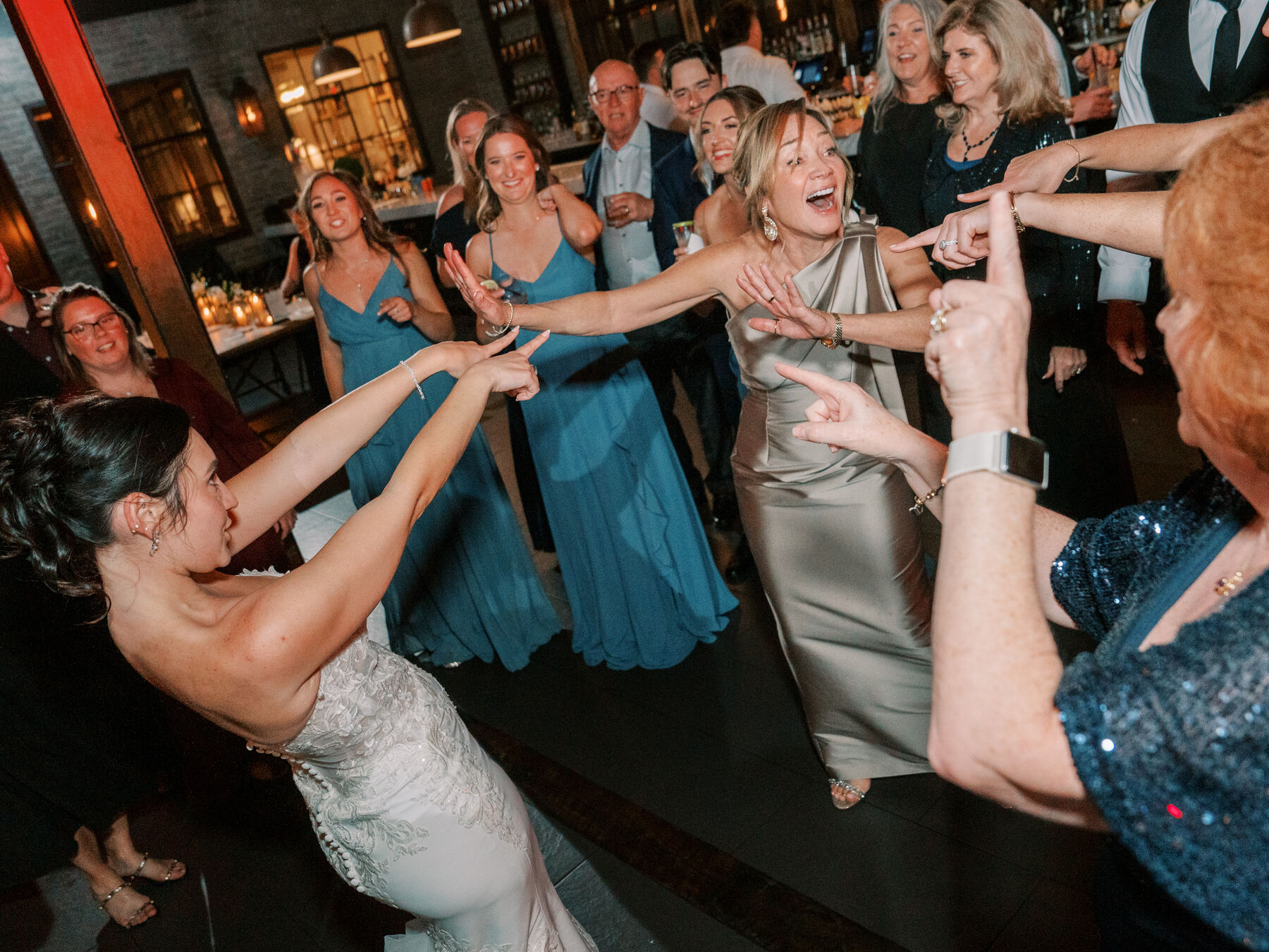 Naples Wedding Venue Guide: 12 Best Venues from Beachfront to Botanical, Modern Era Weddings locations journal